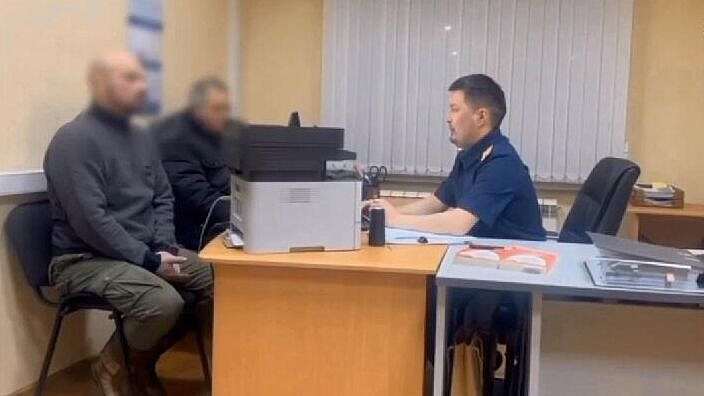 Выживший на катамаране в Охотском море не признает вину