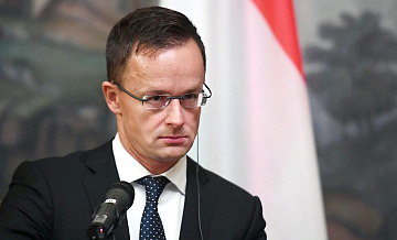 Сийярто заявил о подготовке Европы к войне с Россией