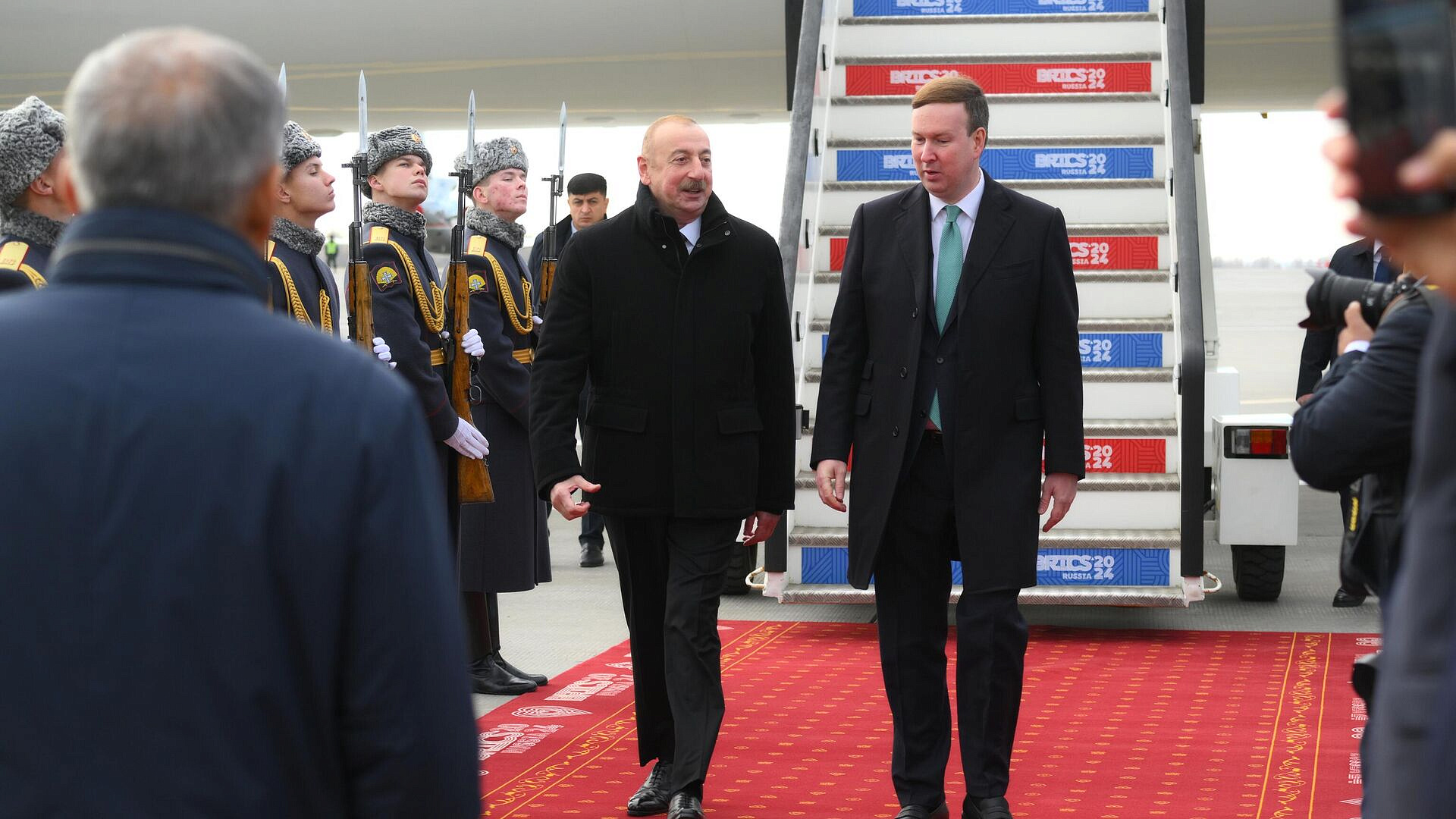 Алиев поблагодарил Путина за приглашение на саммит БРИКС