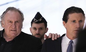 Депардье лишили гражданских прав на два года