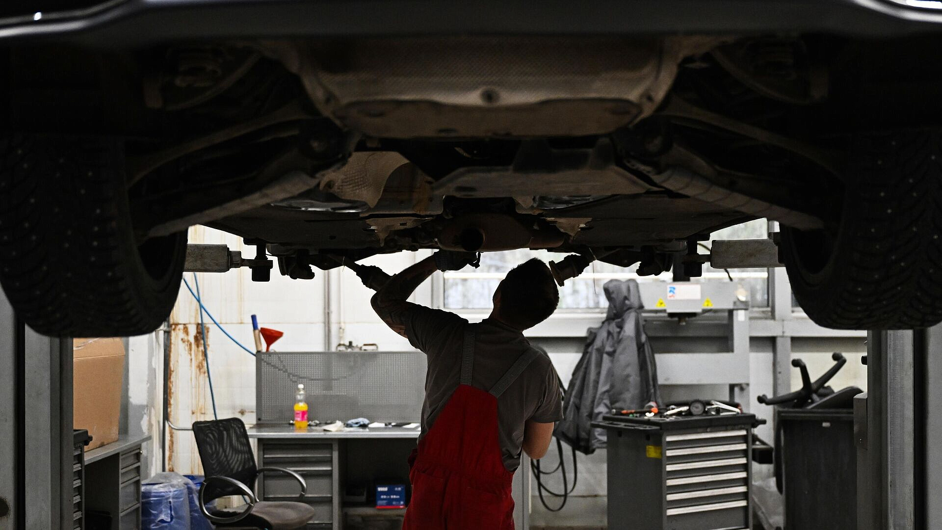 Эксперт назвал новую проблему в поставках автозапчастей из Китая