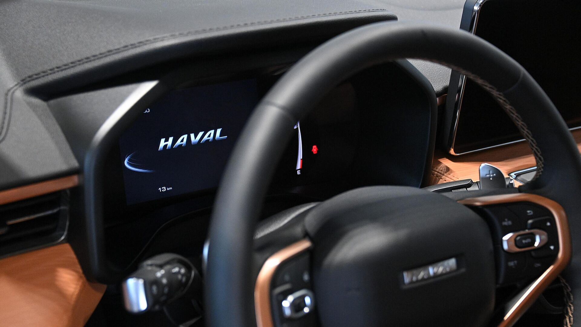 Минпромторг расширил список авто для закупки в такси