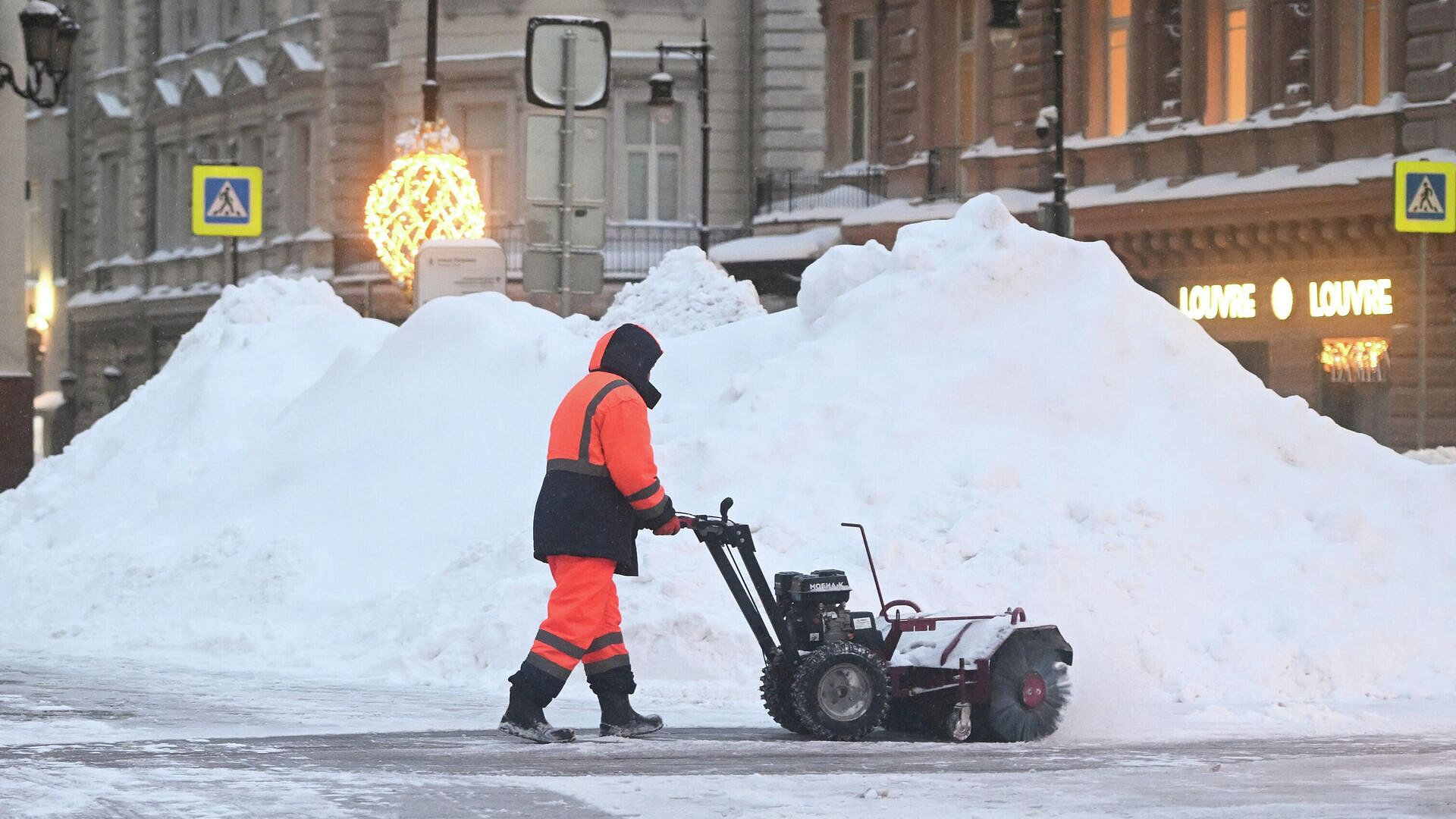 Синоптик рассказала о вероятности продолжения снегопадов в Москве