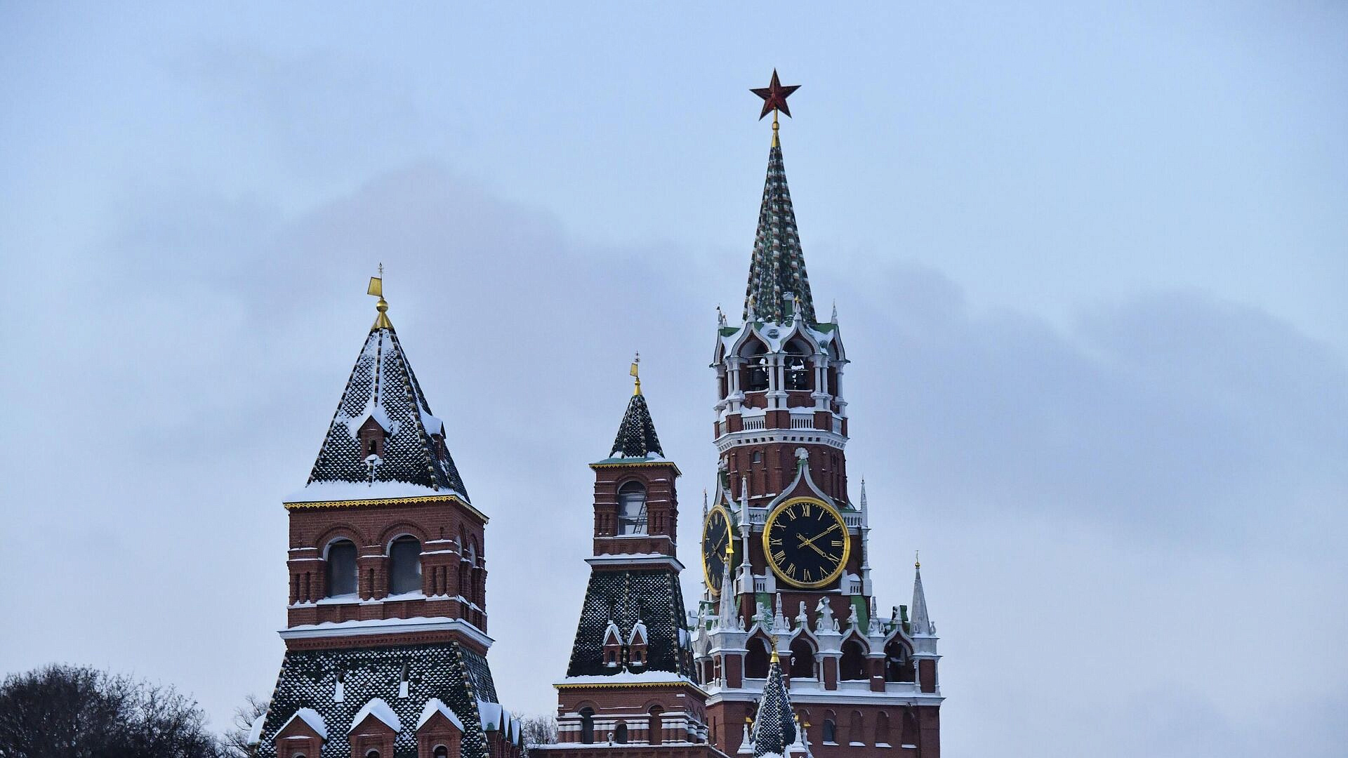 Кремль поздравил сотрудников и ветеранов МИД с профессиональным праздником