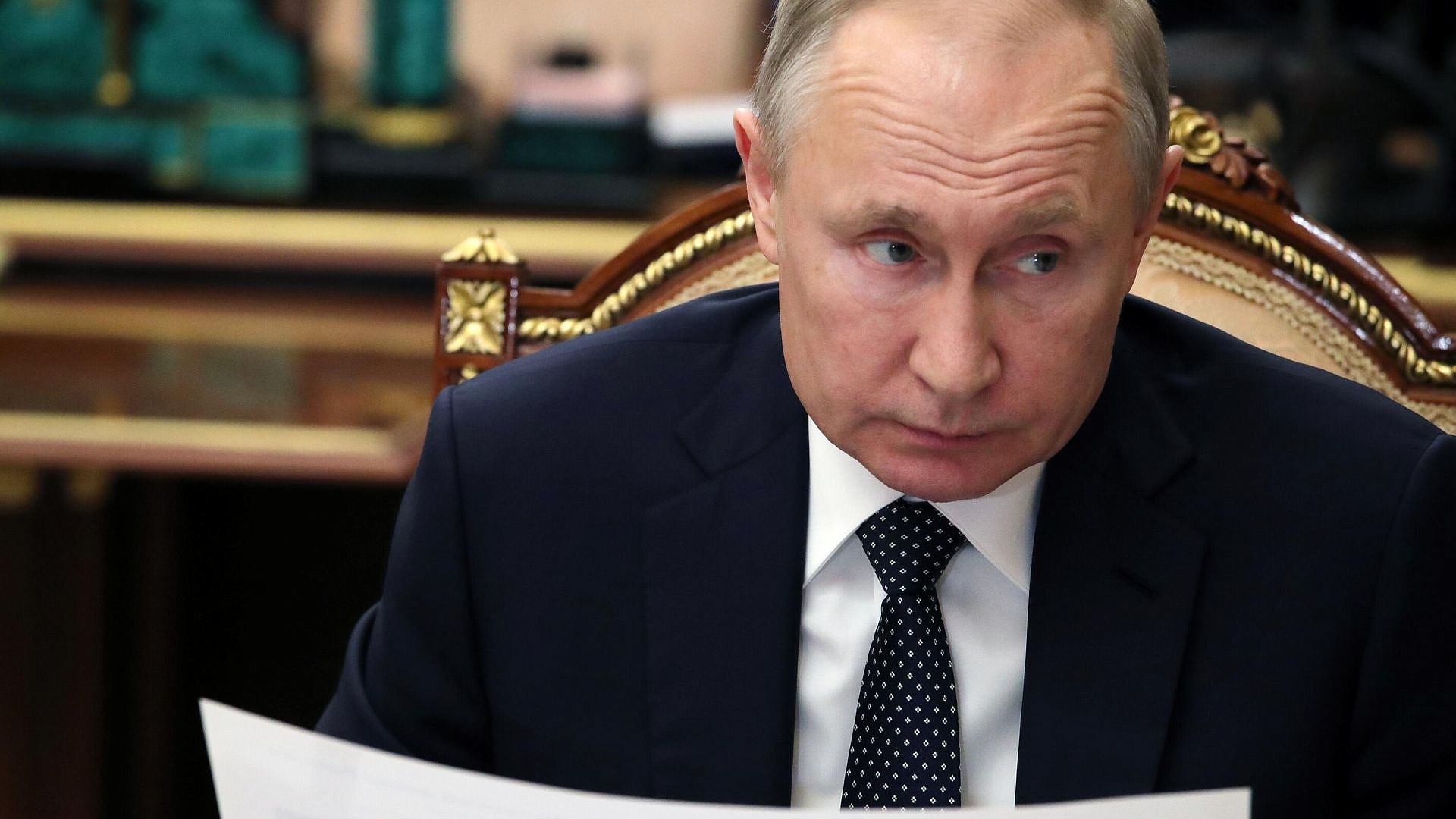 Резиденты внешней разведки работают над актуальными задачами, заявил Путин