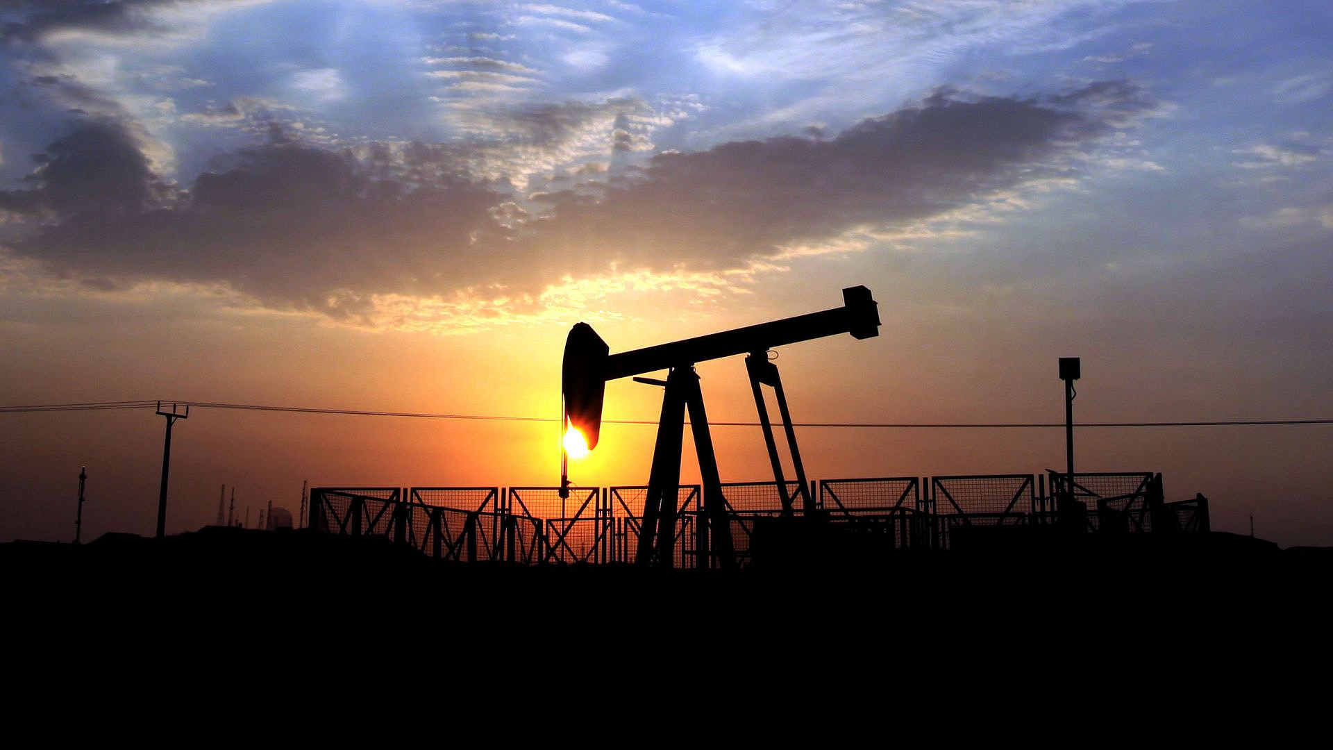 Нефть подорожала до пяти процентов на новостях о блокаде Ирана