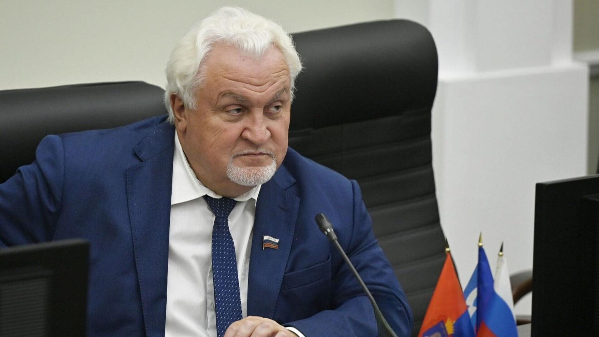 Матушкин: устроившимся в скорую помощь фельдшерам планируют ввести выплату