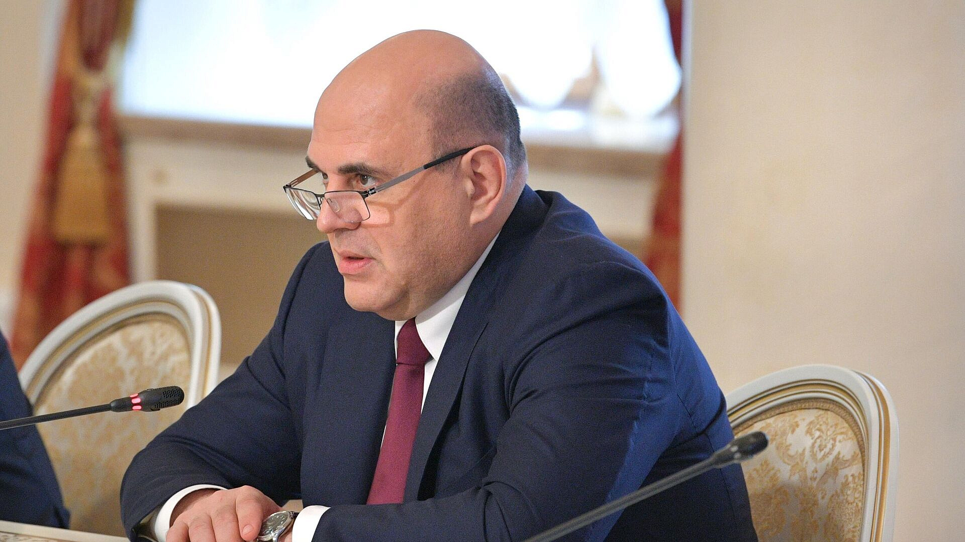 Мишустин провел телефонный разговор с Пашиняном