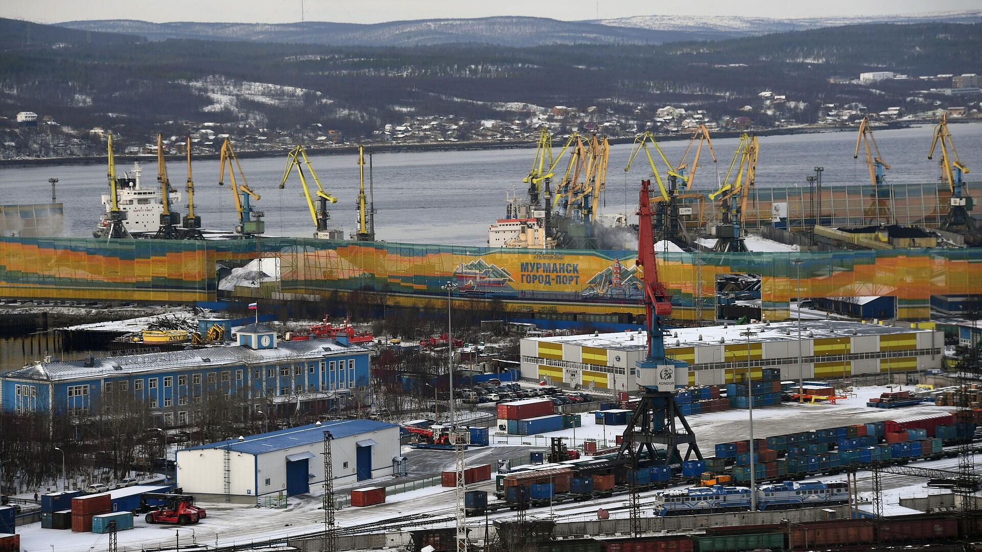 Яковчук: мощности Мурманского порта готовы к перевалке любых грузов