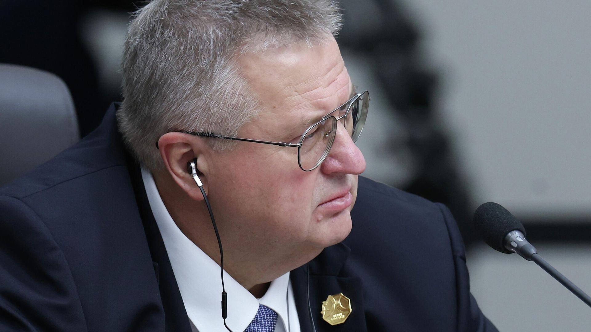 Оверчук рассказал о контактах между представителями России и Армении