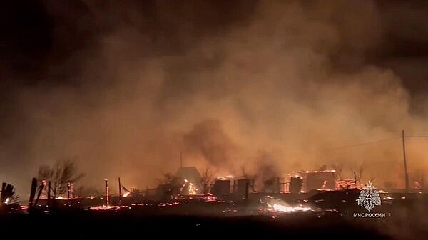 В Бурятии площадь пожара возросла до десяти тысяч квадратных метров