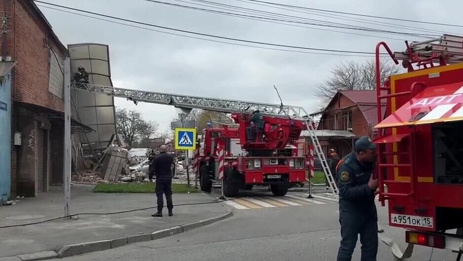 Власти оценивают ущерб от взрыва на складе во Владикавказе