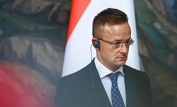 Европейские страны в НАТО хотят войны с Россией, заявил Сийярто