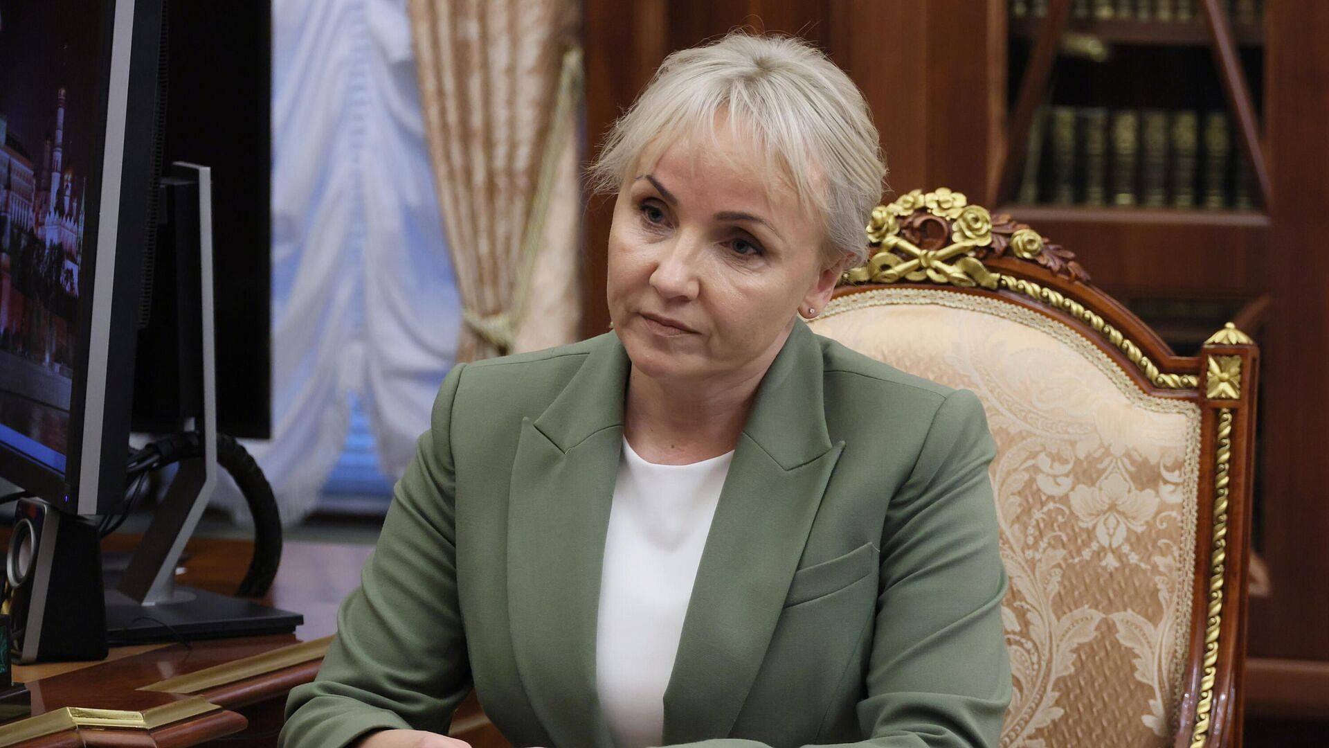 Глава ЕАО стала крестной для ребенка, потерявшего на СВО отца