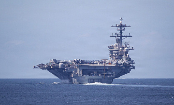 Ударная группа ВМС США совершила переход в Аравийском море