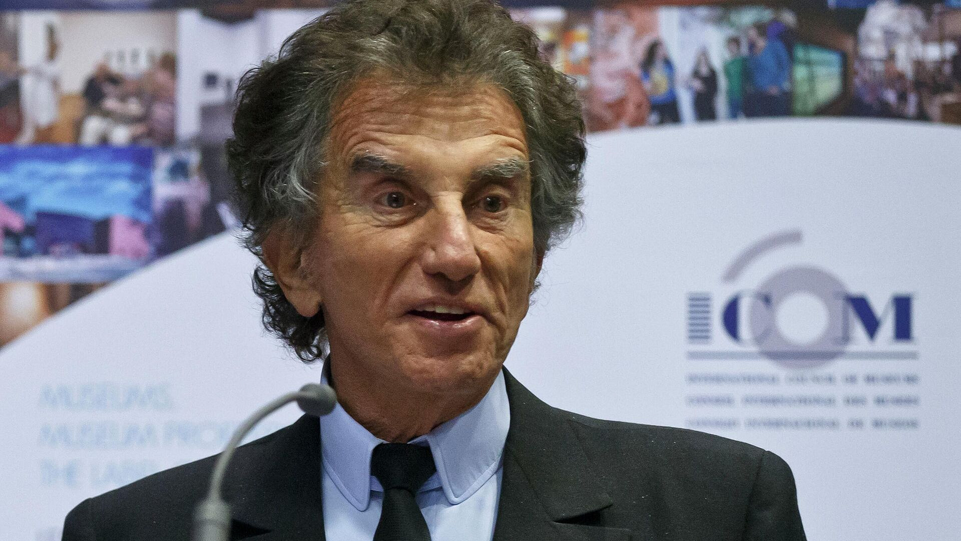 Экс-министра культуры Франции заподозрили в связях с Эпштейном