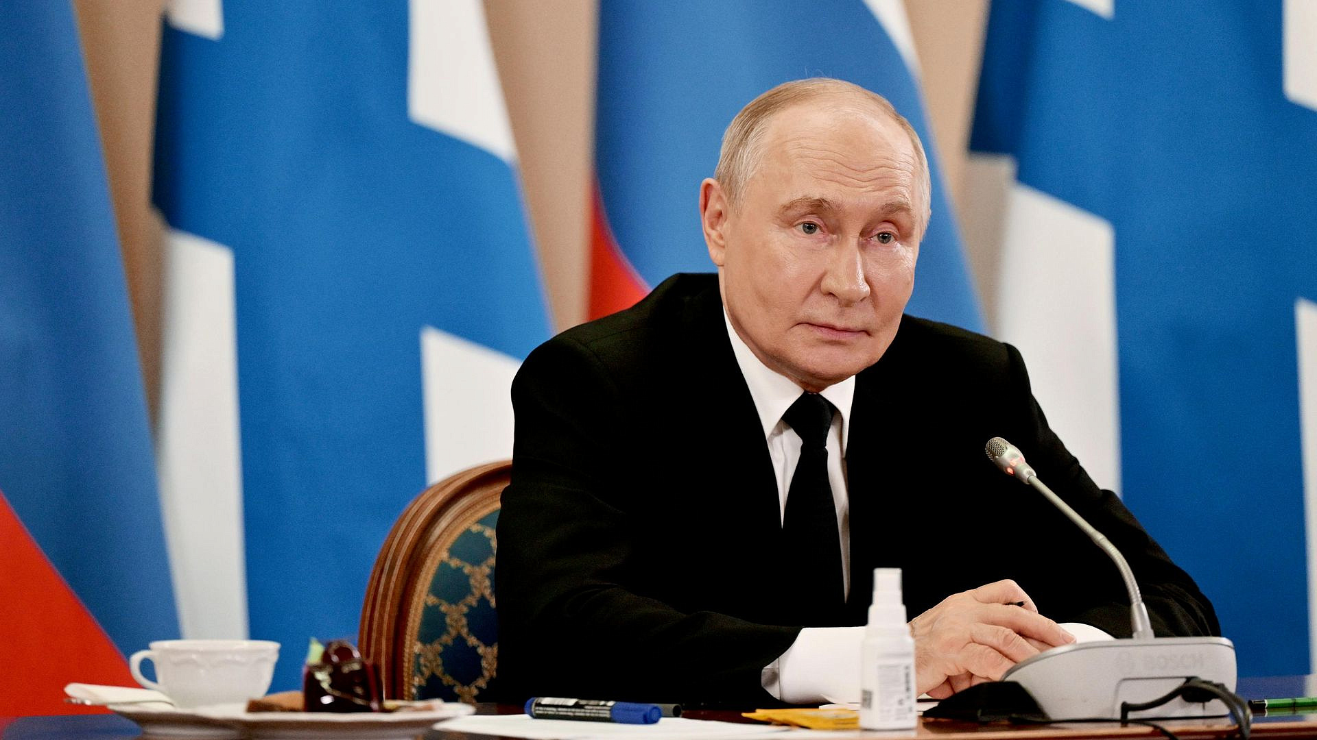 Наличие ВС России в Арктике никому не угрожает, заявил Путин
