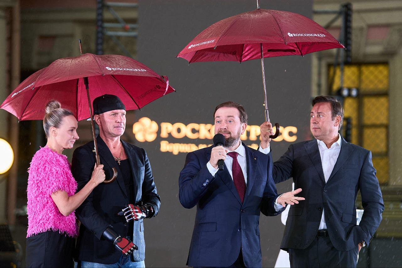 Победителей премии «Чемпион» наградили на ПМЭФ-2025 