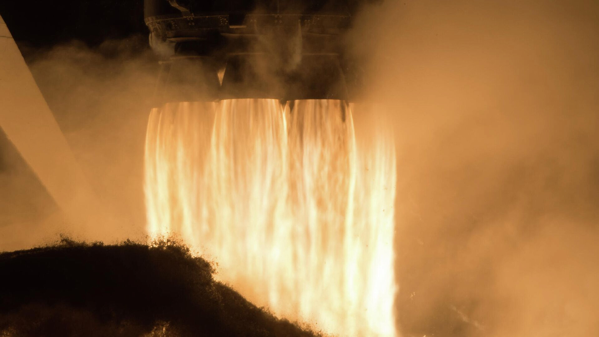 Грузовой корабль Dragon отстыковался от МКС