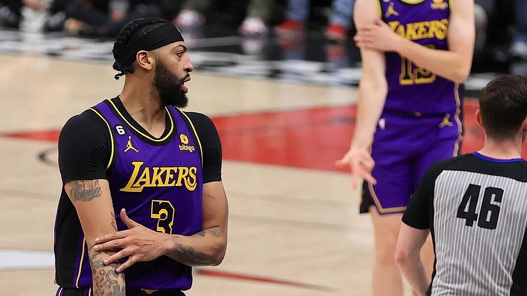 "Лейкерс" крупно проиграли "Оклахоме" в домашнем матче НБА