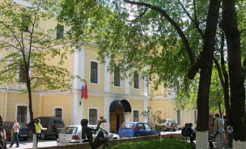 У ГИТИСа нет информации о кандидатурах Богомолова и Певцова на пост ректора