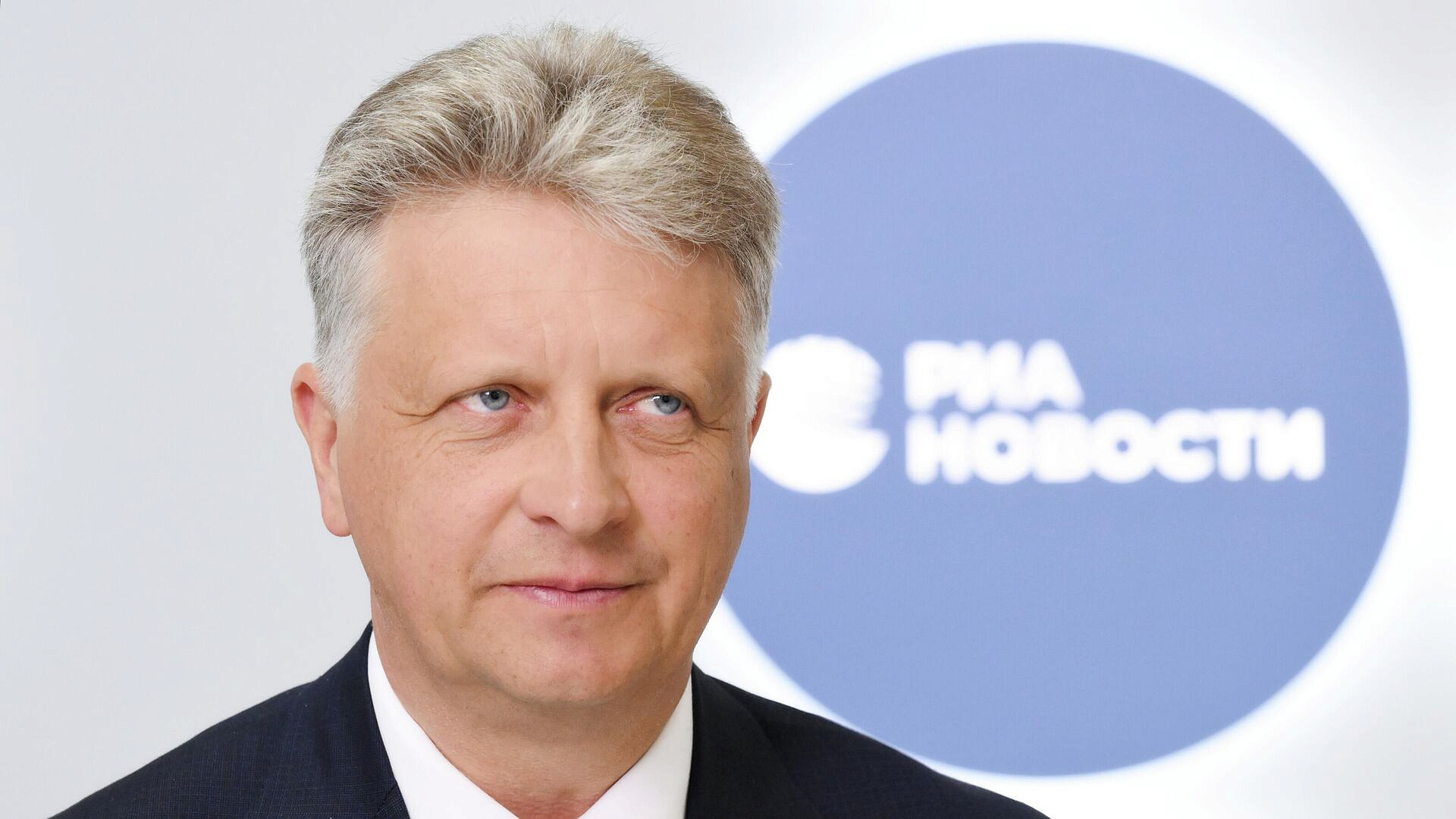 Глава "АвтоВАЗа" упомянул известный мем, отвечая на вопрос о летающих Lada