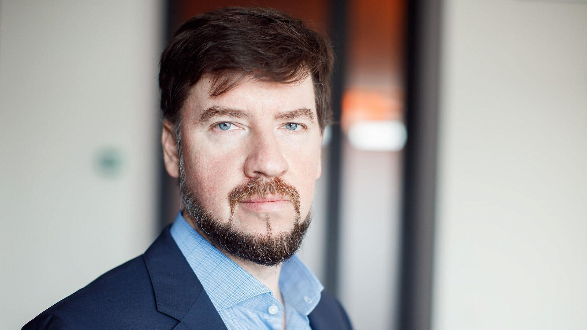 ����� ��������� �� "���������" ��������� �����, ������� ����� �� "�����"