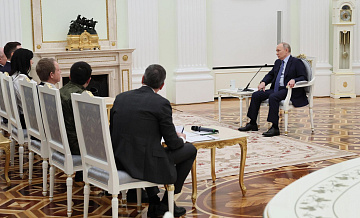 Путин отметил качества участника "Лидеров России", рассказавшего о жене