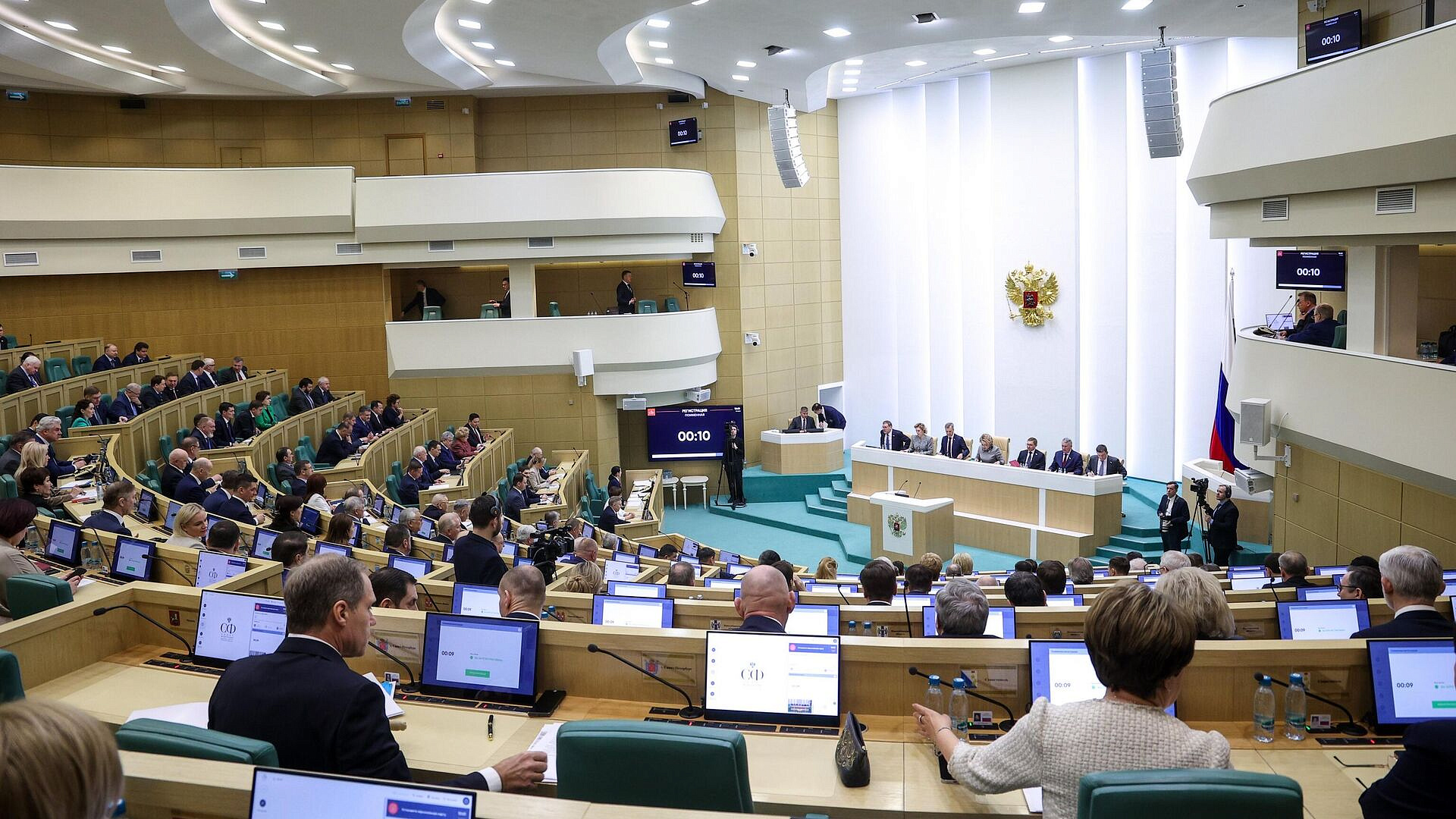 Совфед одобрил закон о наружной рекламе виноделен и их продукции