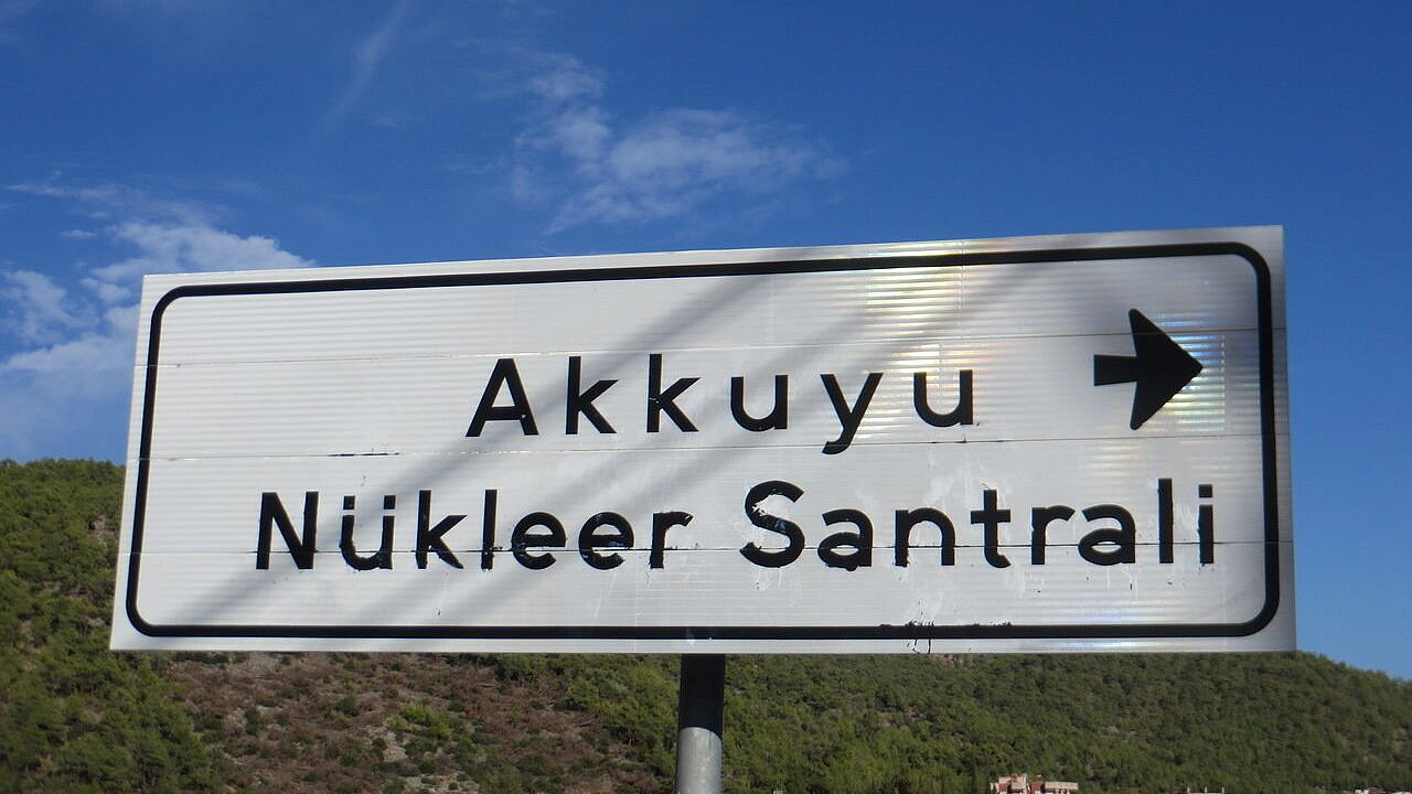 Новак назвал сроки ввода первого энергоблока АЭС "Аккую"