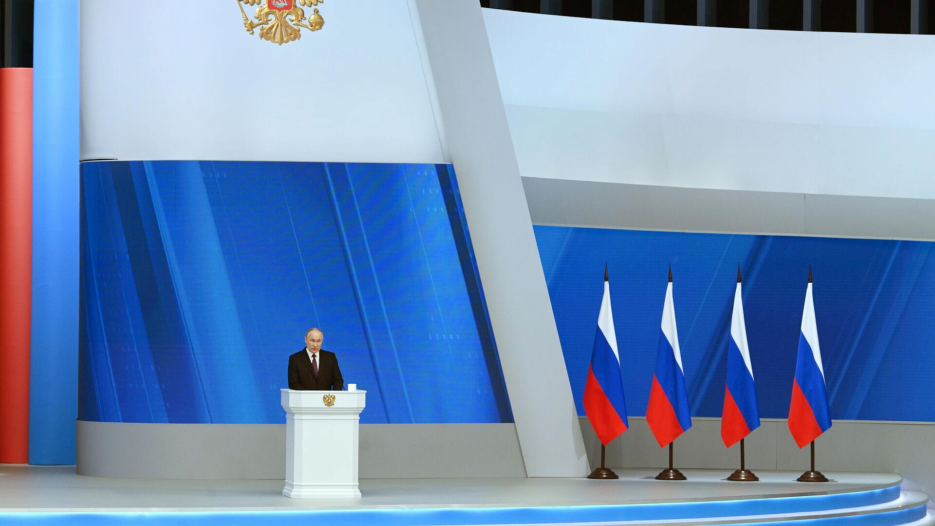 Путин поручил больше финансировать проекты технологического суверенитета