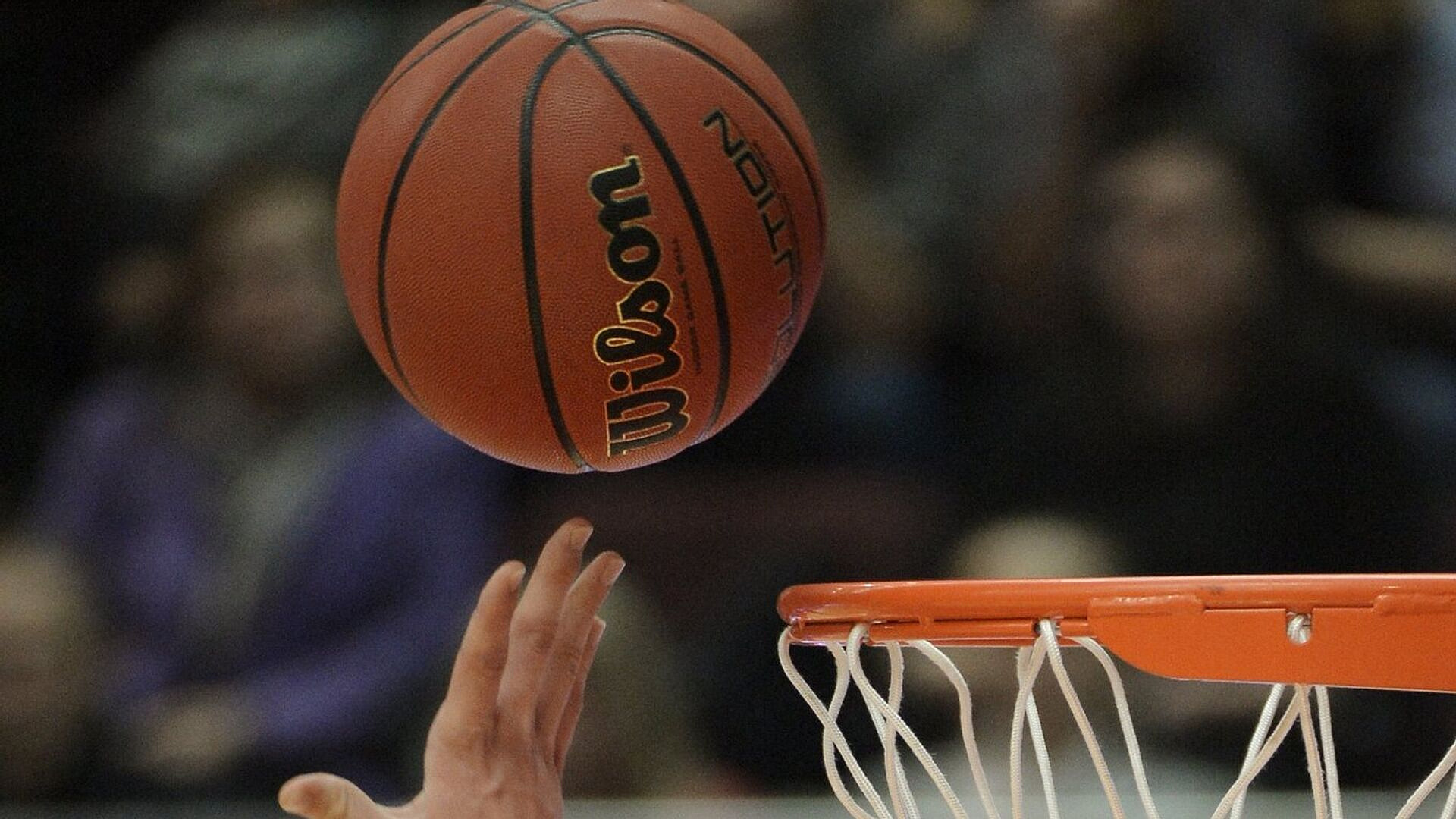 "Лейкерс" обыграли "Денвер" в матче НБА