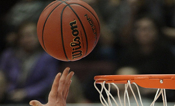 "Лейкерс" обыграли "Денвер" в матче НБА