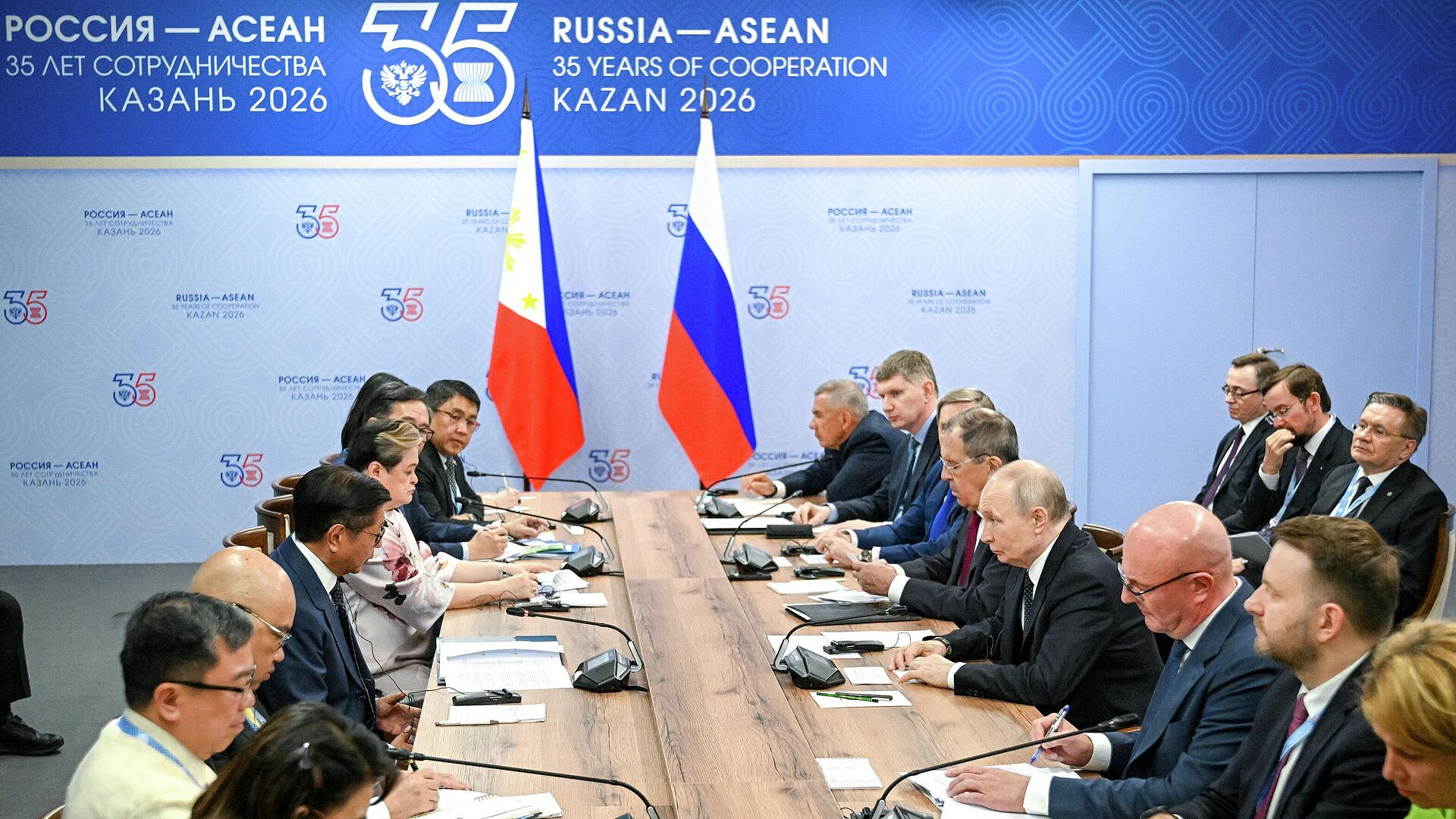 Путин отметил политическую волю Филиппин в годы "холодной войны"
