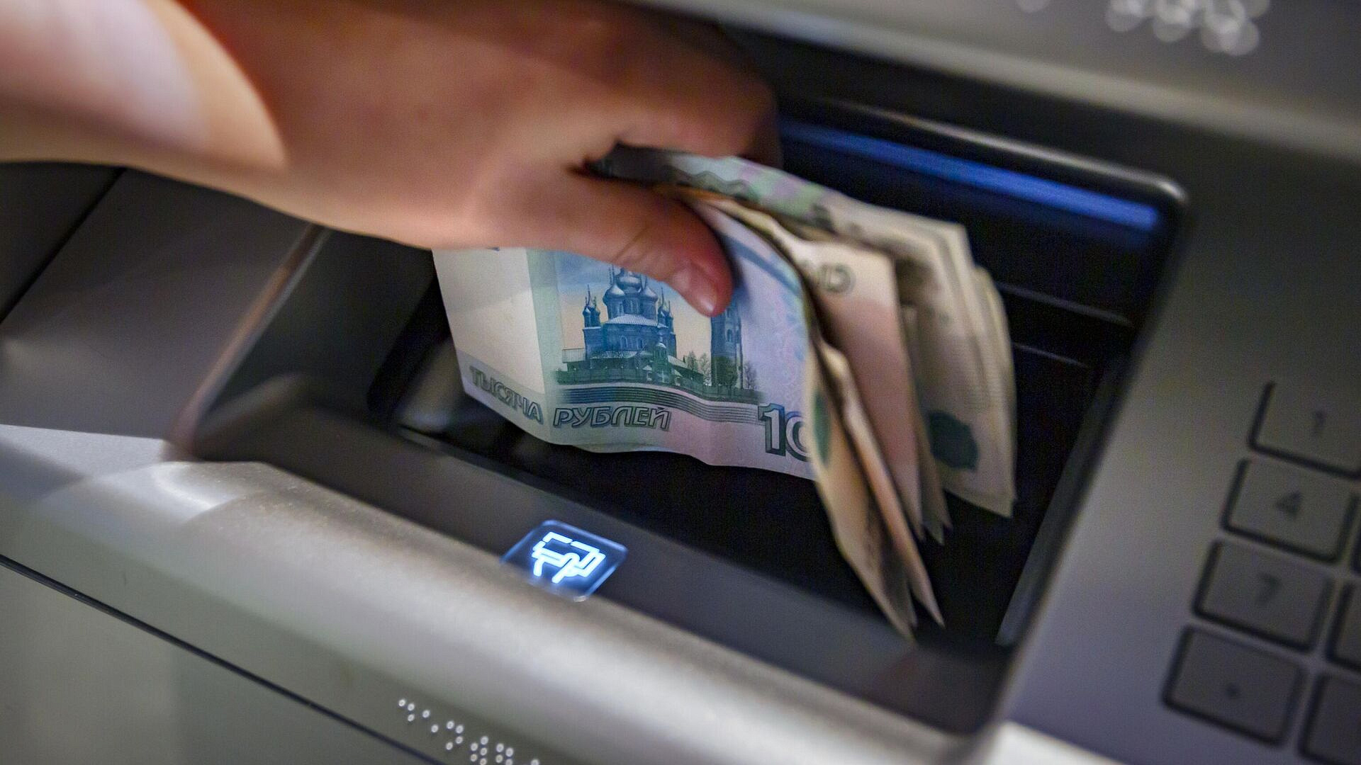 В Москве некоторые банкоматы не работают из-за ограничений интернета