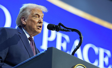 Трамп в понедельник проведет закрытую встречу с министром ВВС США