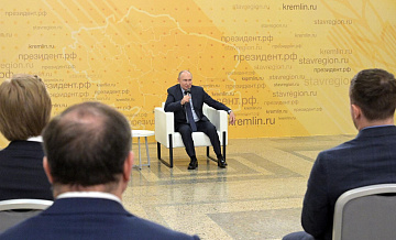 Путин поручил проконтролировать ситуацию с дизельным топливом для аграриев