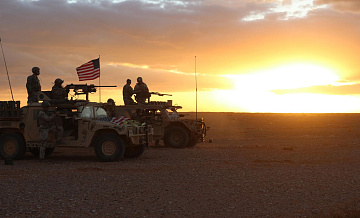 Войска США готовятся покинуть базу на северо-востоке Сирии, сообщили СМИ