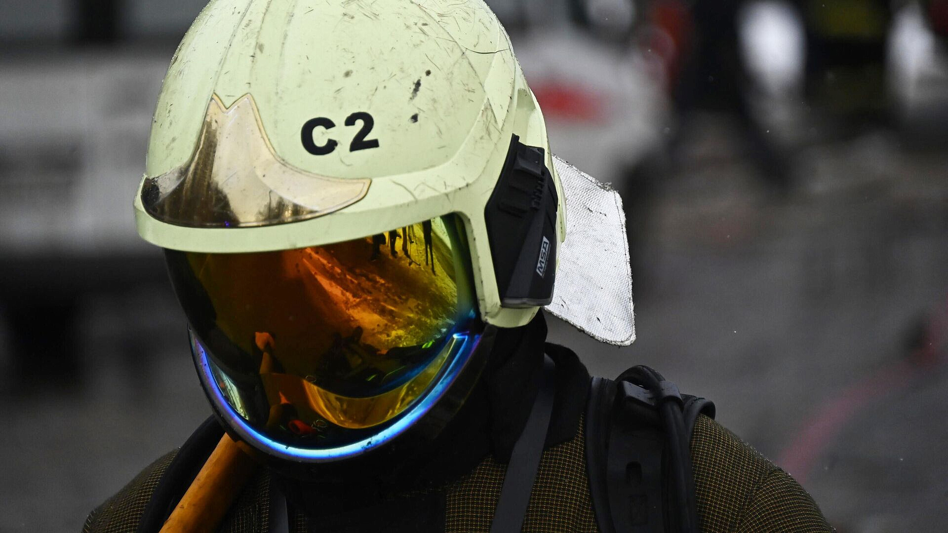 В Щелково загорелось здание автосервиса