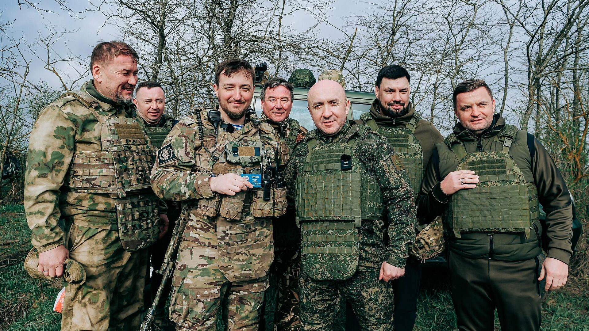  Боец в зоне СВО пополнил ряды чувашского отделения "Единой России"