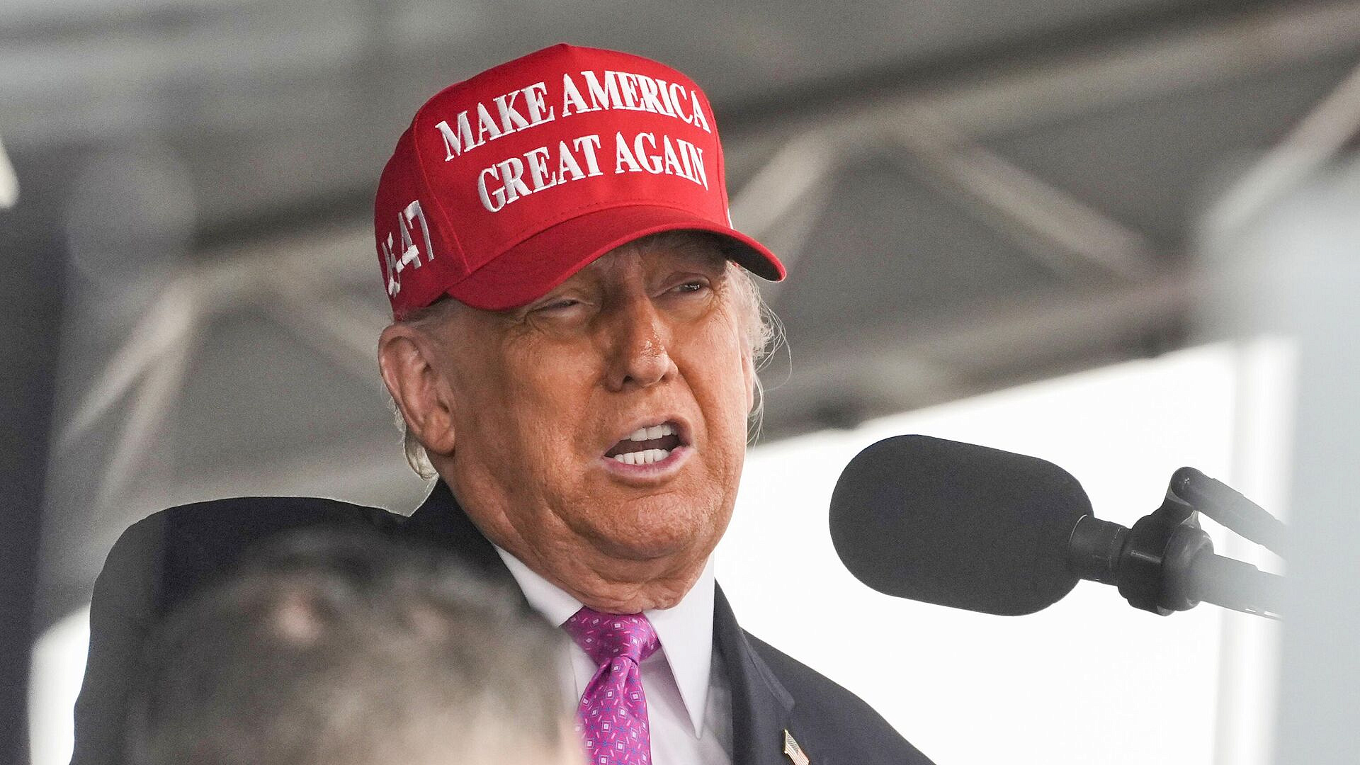 "Унизил": поступок Трампа из-за Украины вызвал шок в Германии