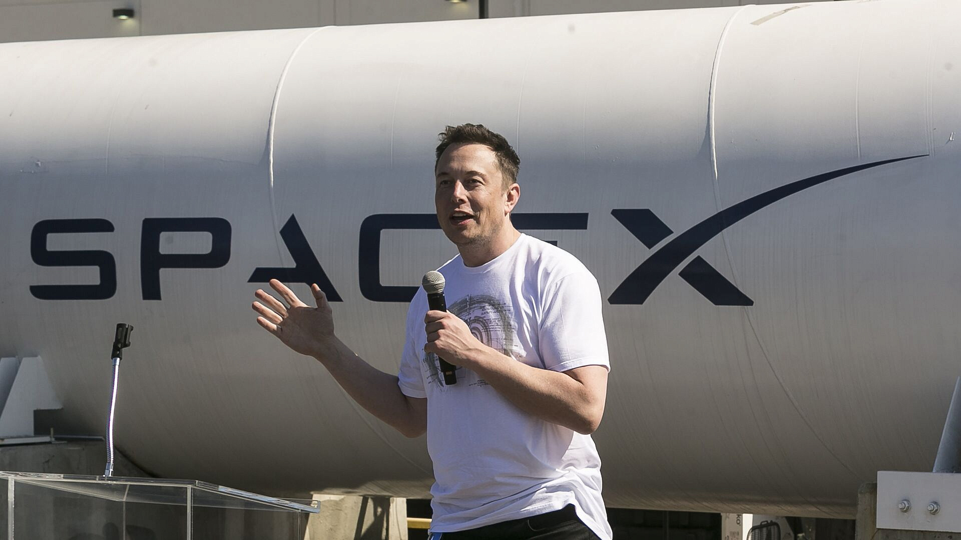 Акции SpaceX в первый день торгов выросли на 18,33 процента после IPO