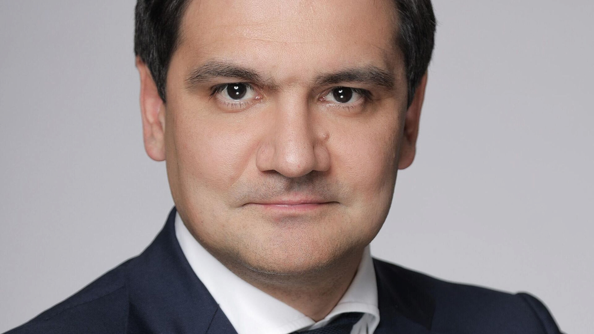 Ситдеков: 80% молодых людей уверены, что ИИ не заменит их на работе