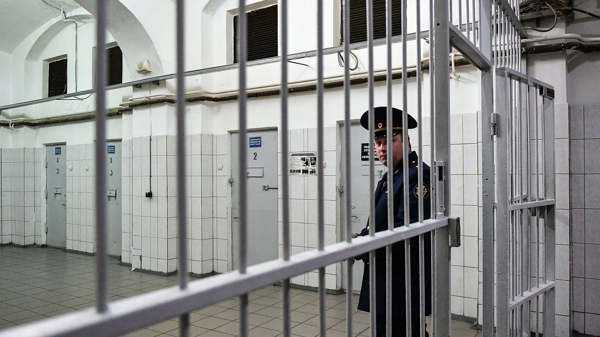 Подросток, находящийся в СИЗО в Москве, набрал более 300 баллов на ЕГЭ-2026