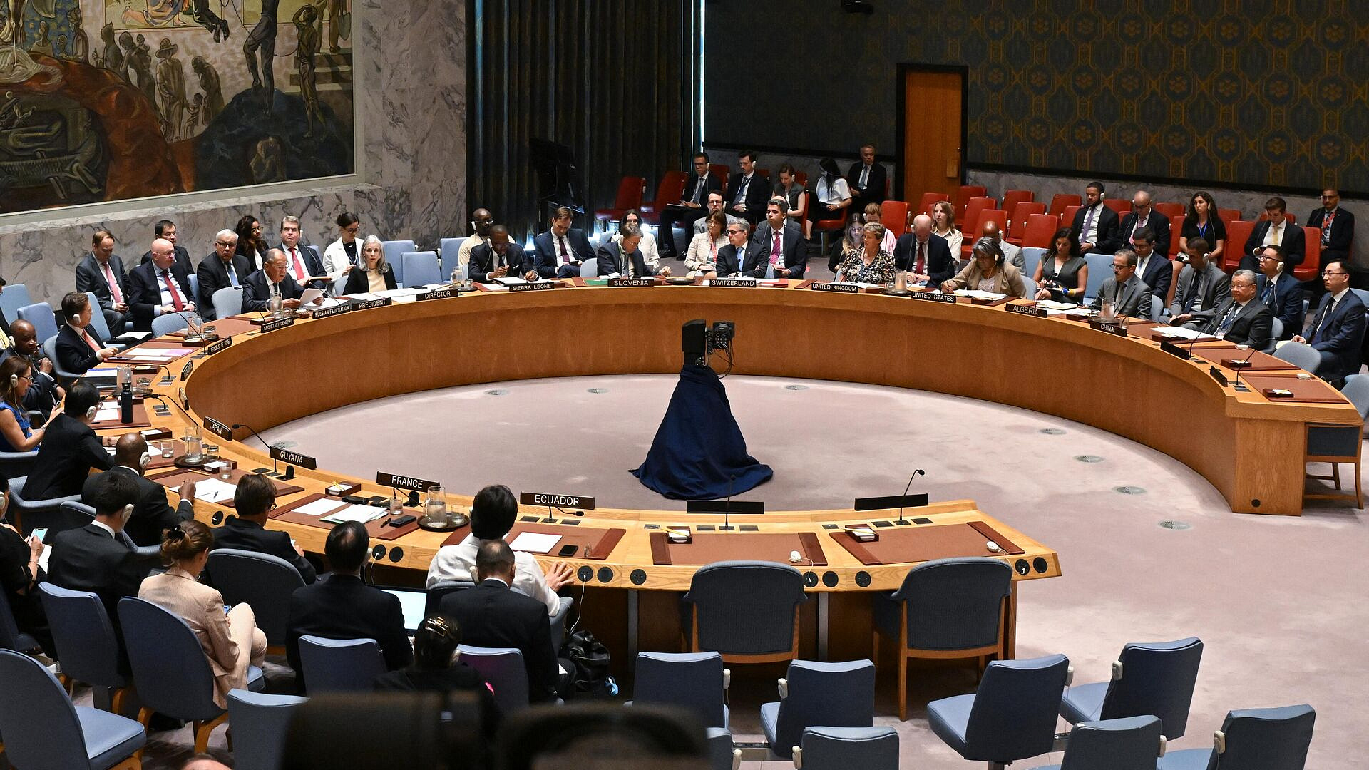 СБ ООН в пятницу проголосует по проекту резолюции России и Китая по СВПД