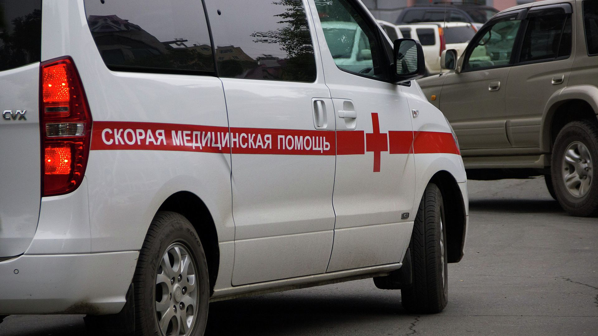 В Приморье подросток выпила пять банок энергетика и попала в больницу