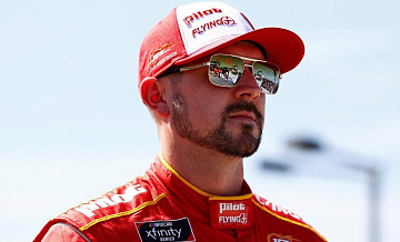 Бывший гонщик NASCAR умер в 39 лет