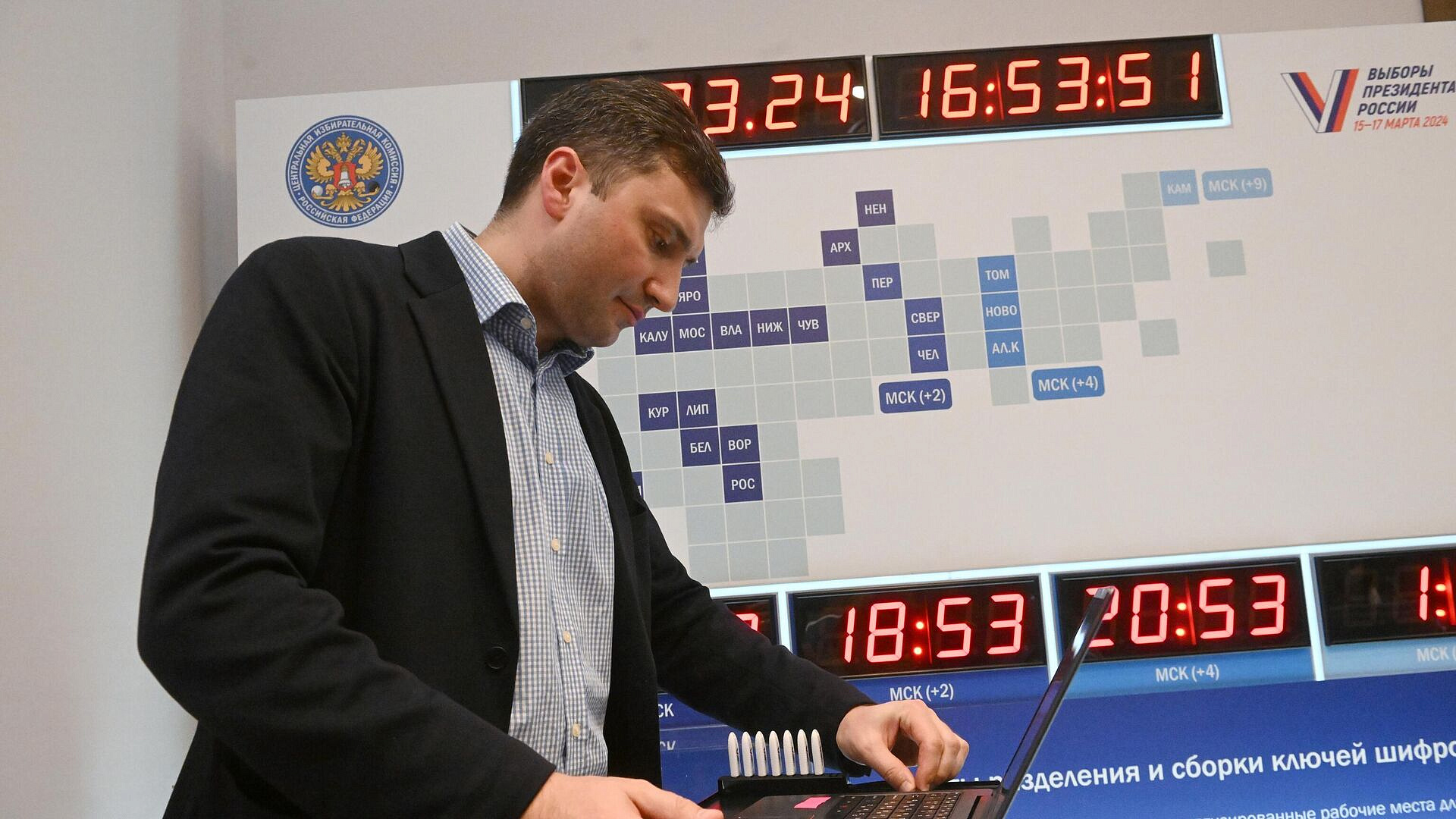 Более 2,3 миллиона человек проголосовали на выборах президента досрочно