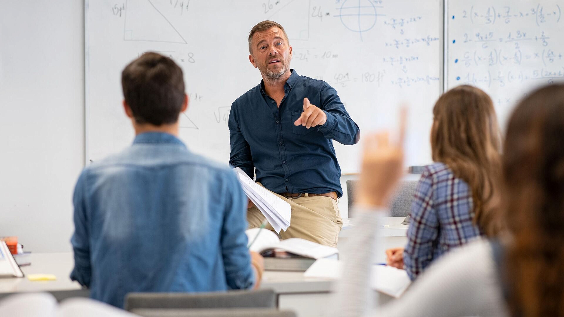 Кравцов рассказал, сколько девятиклассников выбирают обучение в колледжах