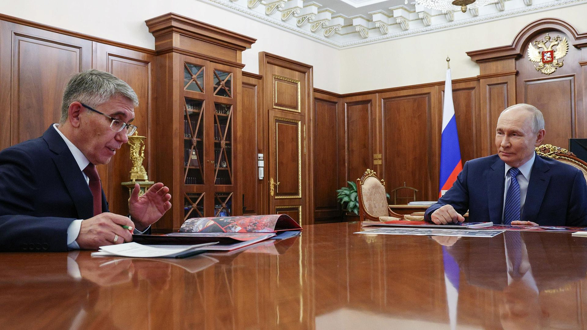 Путин отметил актуальность мер поддержки демографии для Тульской области
